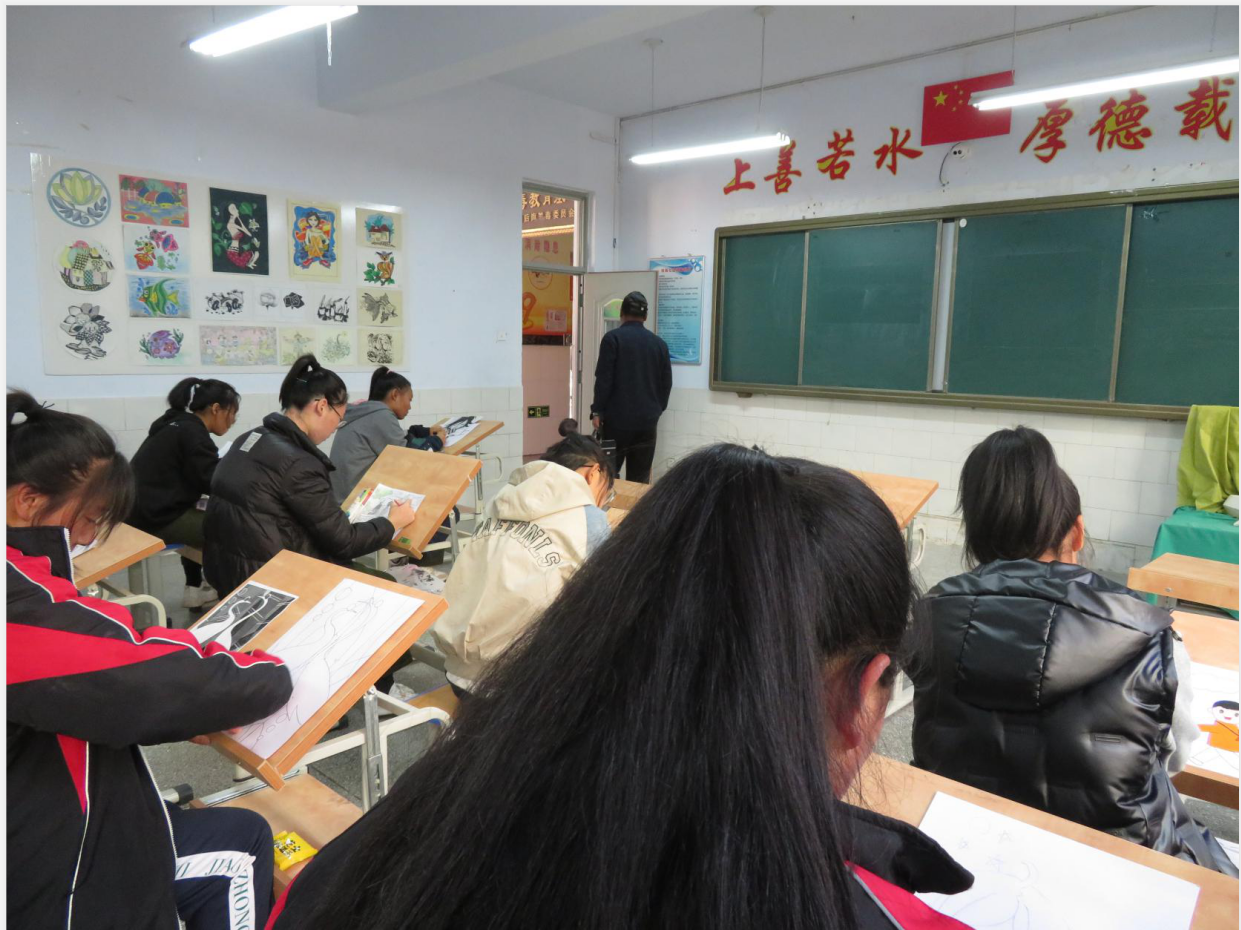 罗劲忠老师观摩绘画社2.png