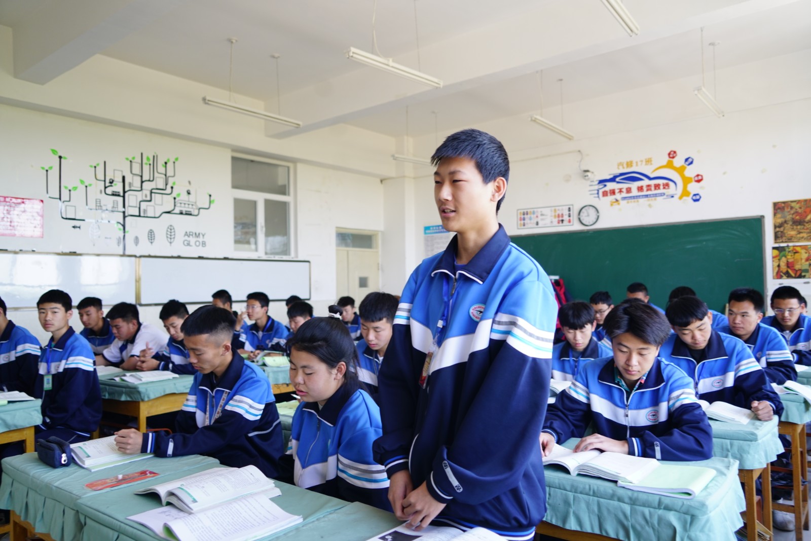 张倩老师在授课 (3).JPG