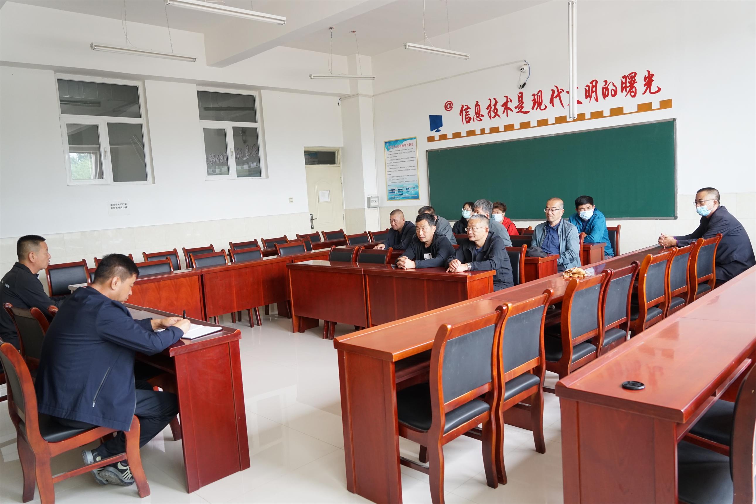 校警门卫培训剪影 (3).JPG