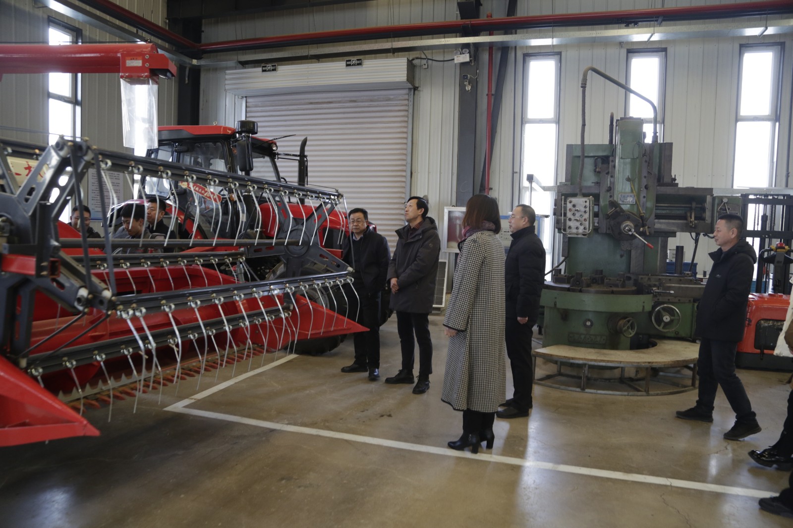 评估组观摩数控实训室 (3).JPG