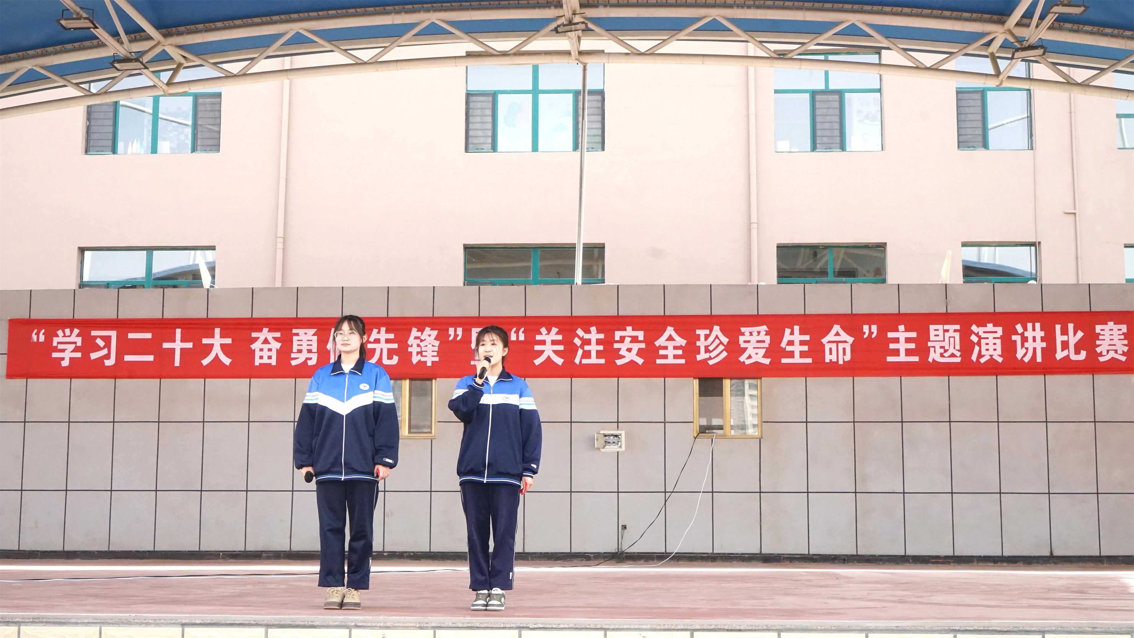 安全演讲剪影  (15).JPG