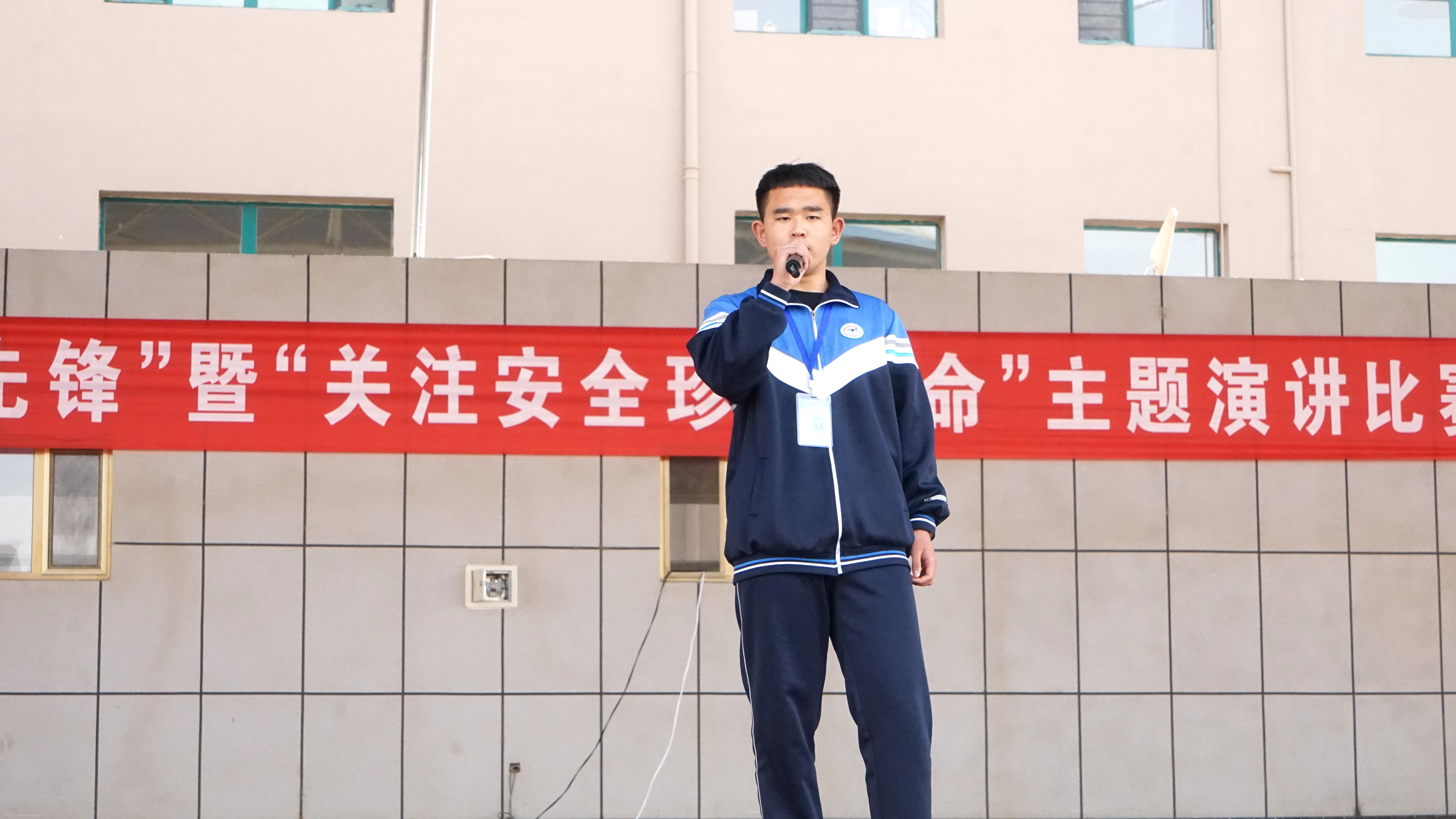 安全演讲剪影  (2).JPG