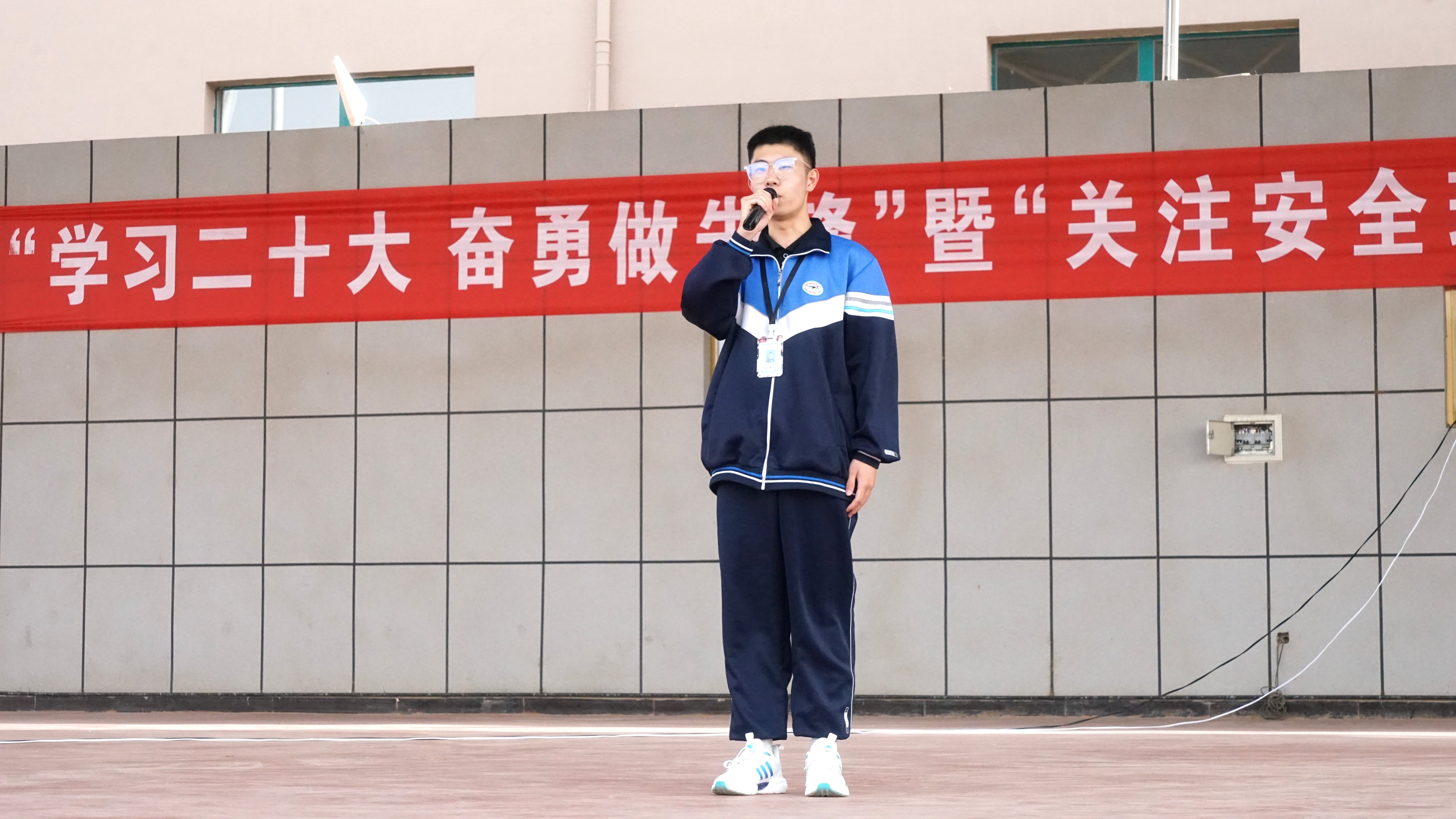 安全演讲剪影  (12).JPG