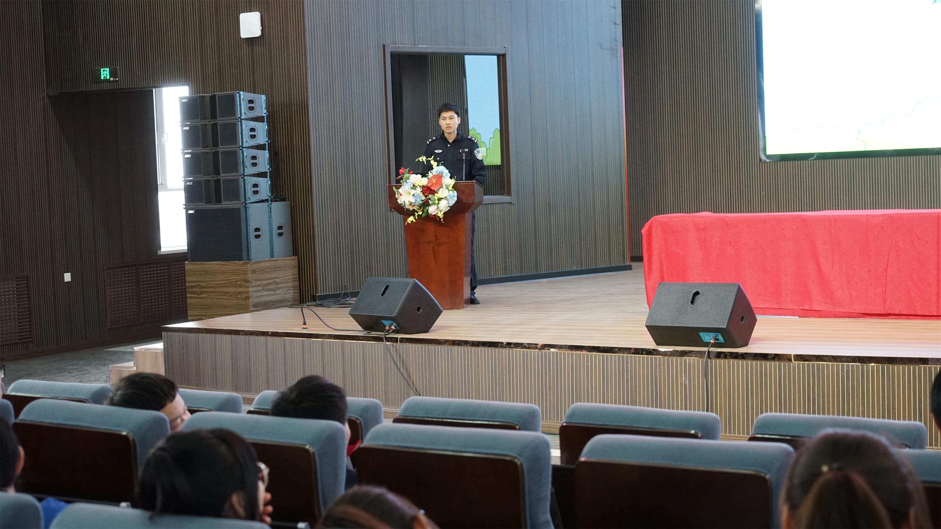 法制进校园剪影 (8).JPG