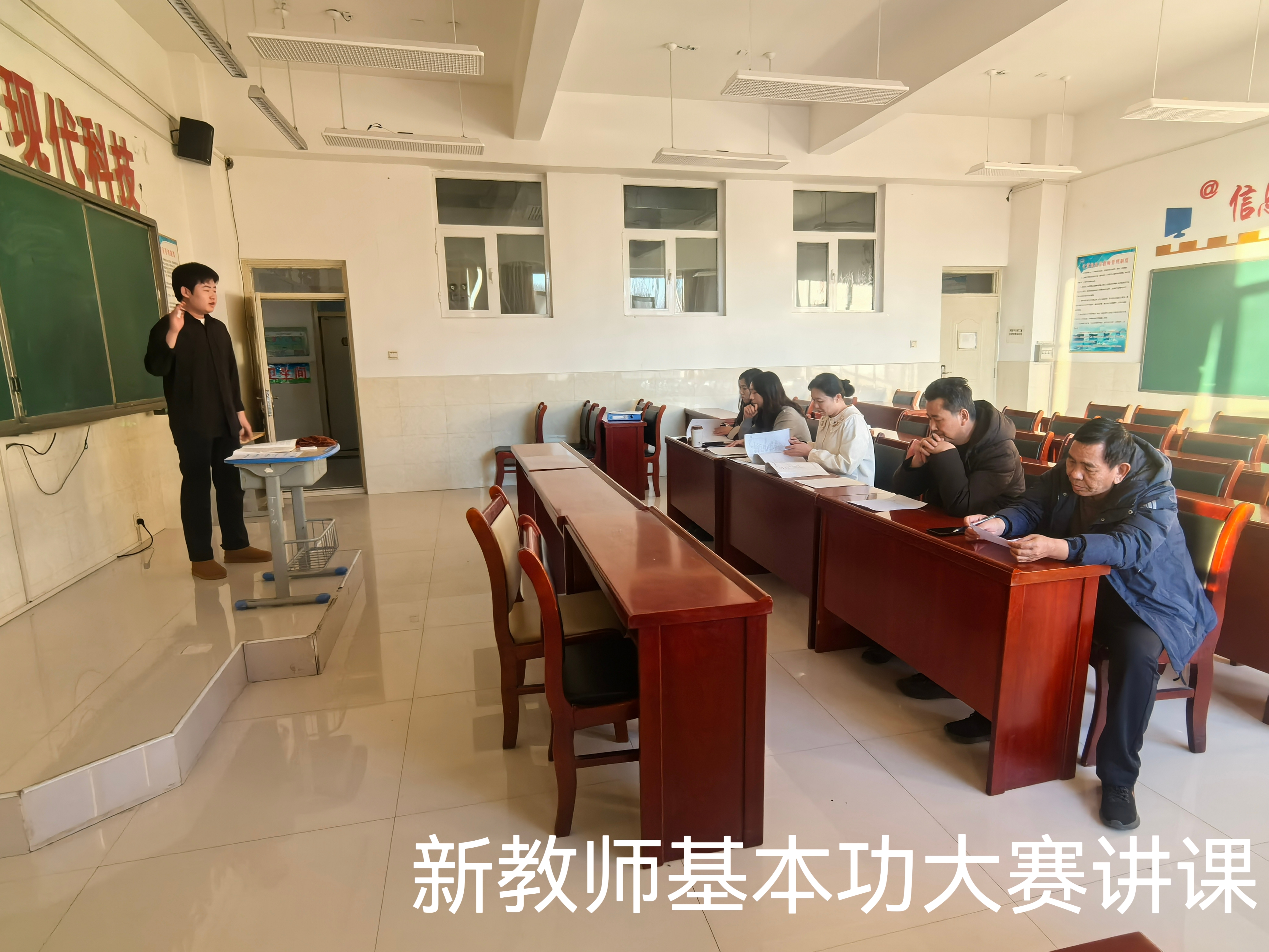 比赛现场照片 (1).jpg