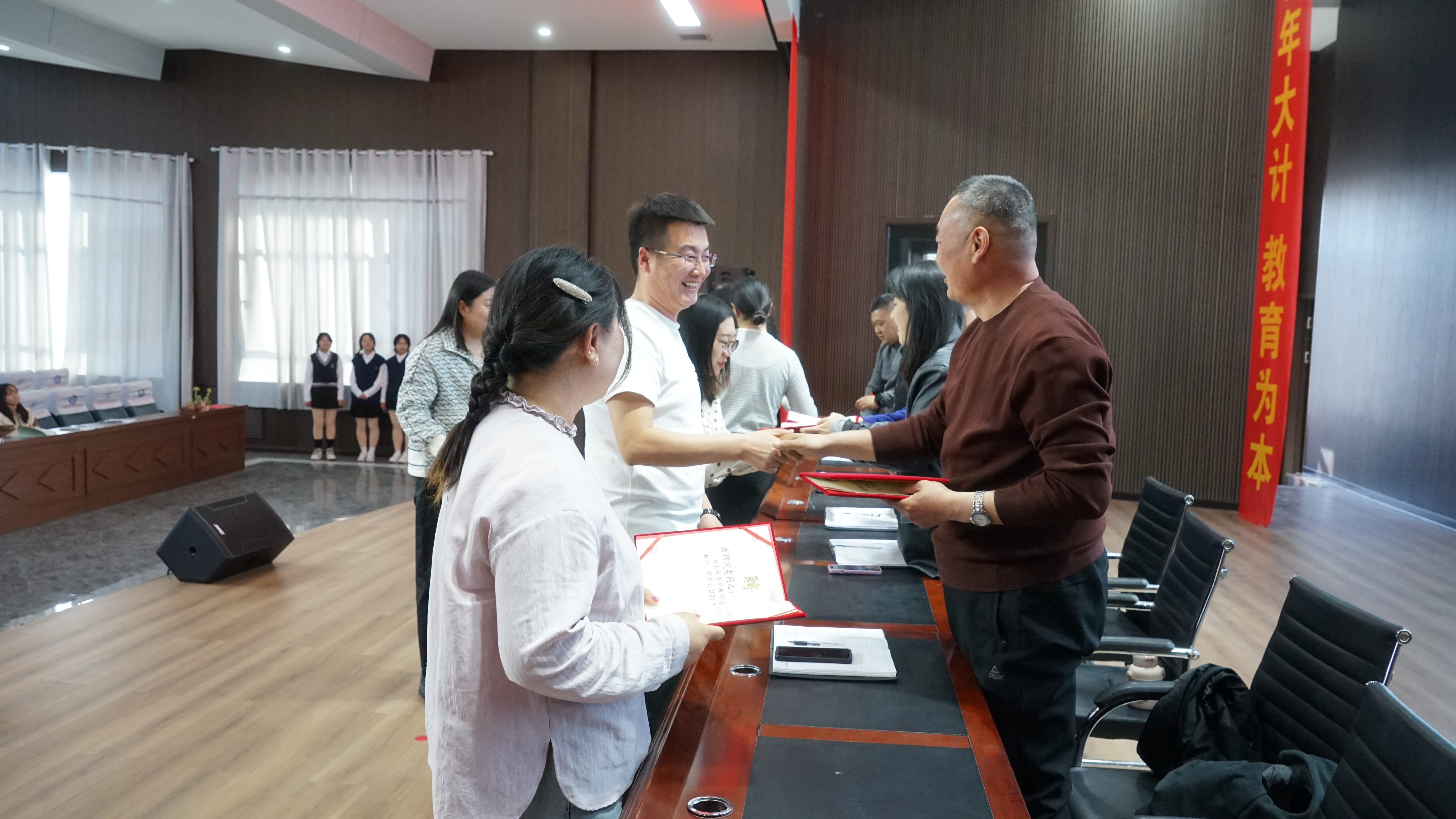 班主任青蓝工程结对仪式剪影 (40).JPG